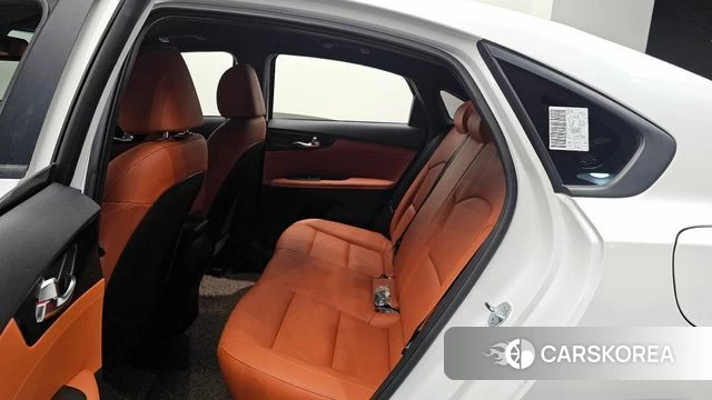 Kia The New K3 2nd generation 2024 Белый из Кореи, фото 3