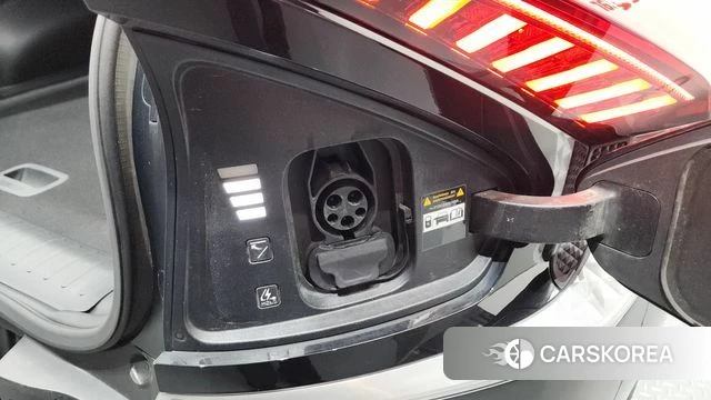 Kia EV6 2022 Черный из Кореи, фото 3