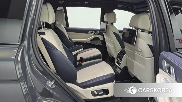 BMW X7 (G07) 2022 Серый из Кореи, фото 3