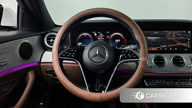 Mercedes-Benz E-Class W213 2021 Белый из Кореи, фото 3