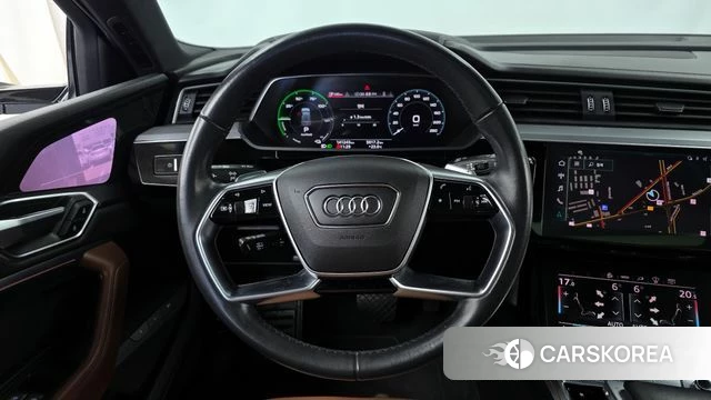 Audi e-Tron 2021 Белый из Кореи, фото 3