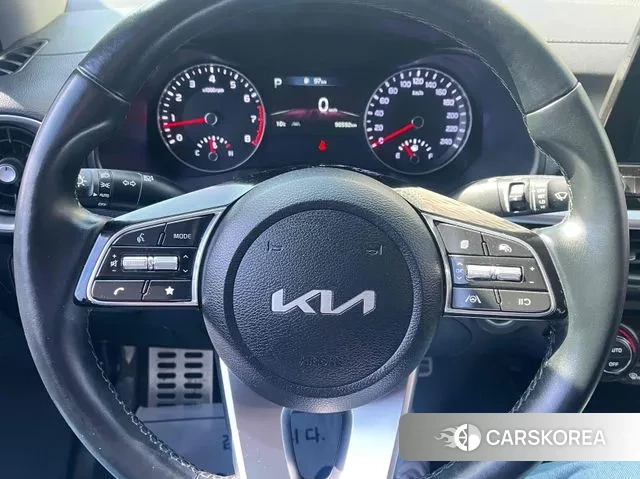 Kia The New K3 2nd generation 2023 Белый из Кореи, фото 3