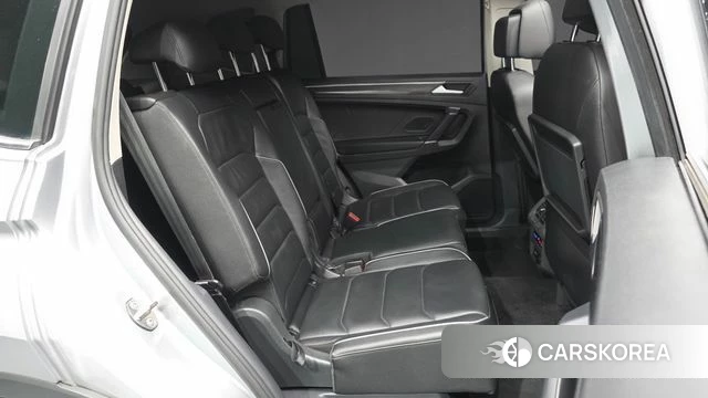 Volkswagen Tiguan Allspace 2020 Серебряный из Кореи, фото 3
