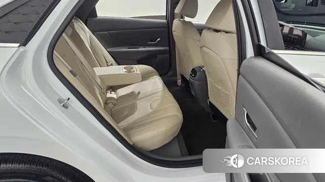 Hyundai The New Avante (CN7) 2024 Белый из Кореи, фото 3