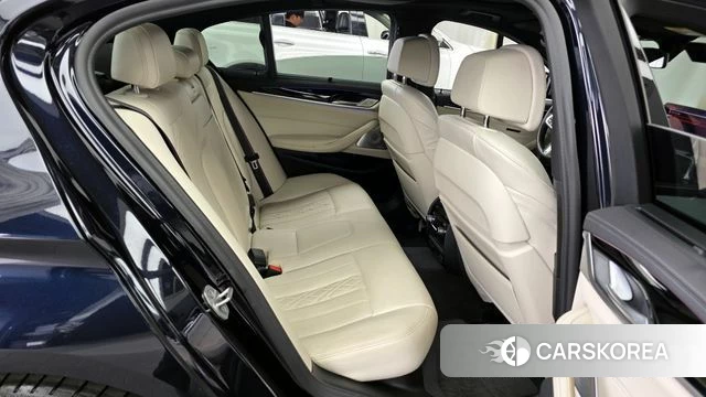 BMW 5 Series (G30) 2021 Черный из Кореи, фото 3