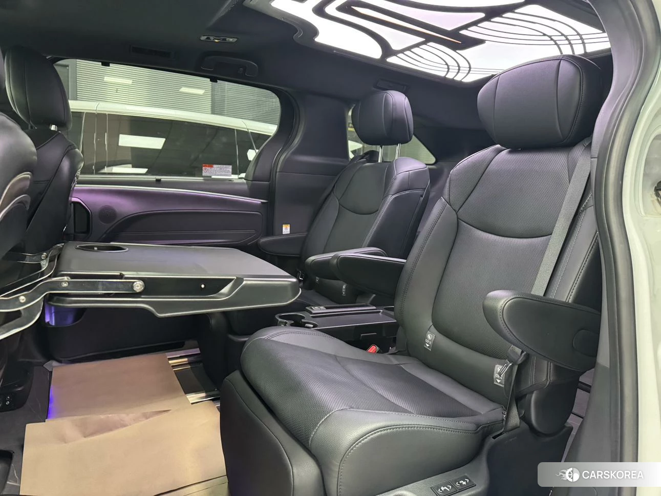 Toyota Saina 2023 Белый из Китая, фото 3