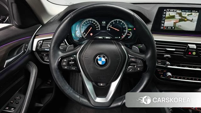 BMW 5 Series (G30) 2018 Серый из Кореи, фото 3