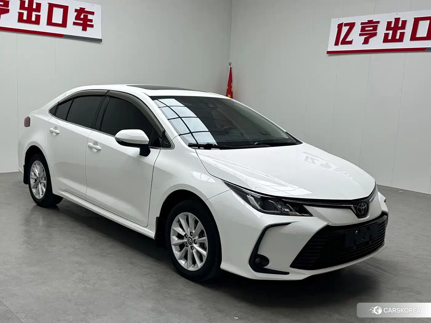 Toyota Corolla 2021 Белый из Китая, фото 3