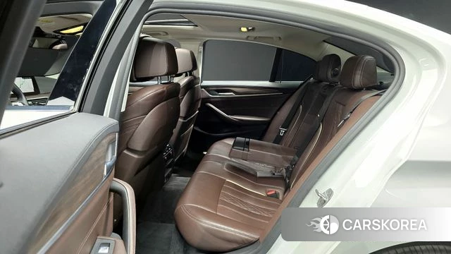 BMW 5 Series (G30) 2019 Белый из Кореи, фото 3