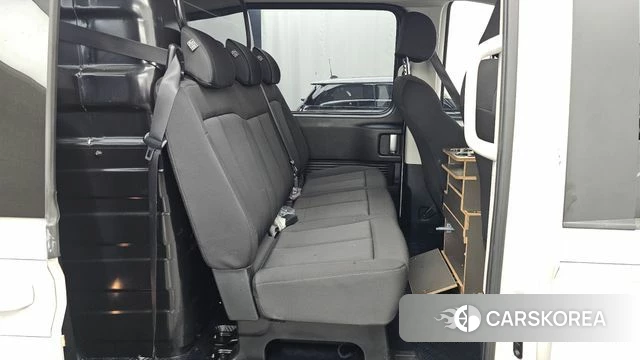 Hyundai Staria 2022 Белый из Кореи, фото 3