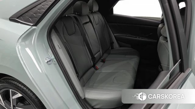 Hyundai The New Avante (CN7) 2024 Зеленый из Кореи, фото 3
