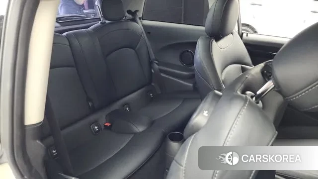 Mini Cooper 2018 Жемчужный цвет из Кореи, фото 3