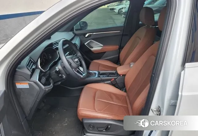 Audi Q3 (F3) 2022 Белый из Кореи, фото 3