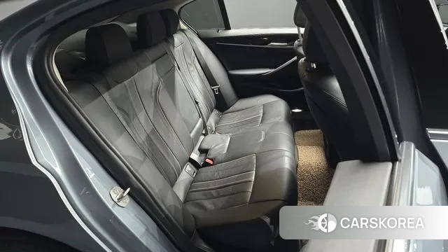 BMW 5 Series (G30) 2019 Серый из Кореи, фото 3