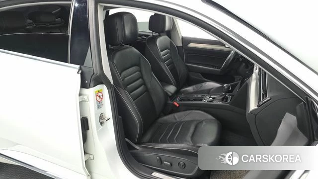 Volkswagen Arteon 2019 Белый из Кореи, фото 3