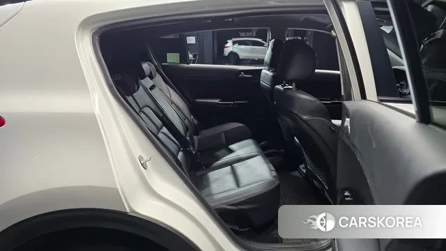 Kia Sportage 4th Generation 2018 Белый из Кореи, фото 3