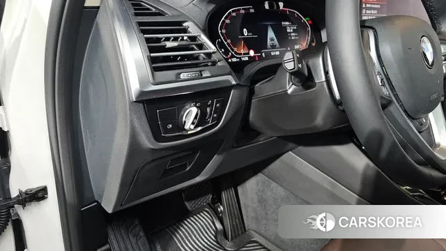 BMW X3 (G01) 2024 Белый из Кореи, фото 3