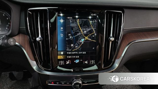 Volvo V60 Cross-Country 2nd Generation 2021 Белый из Кореи, фото 3