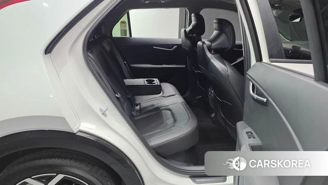 Kia Di Ol Nu Niro 2025 Белый из Кореи, фото 3