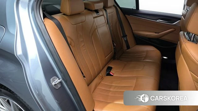 BMW 5 Series (G30) 2020 Серый из Кореи, фото 3