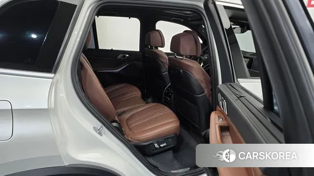 BMW X5 (G05) 2023 Белый из Кореи, фото 3