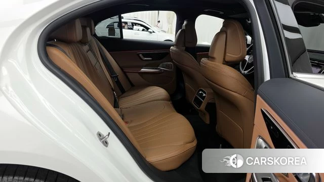 Mercedes-Benz E-Class W214 2025 Белый из Кореи, фото 3