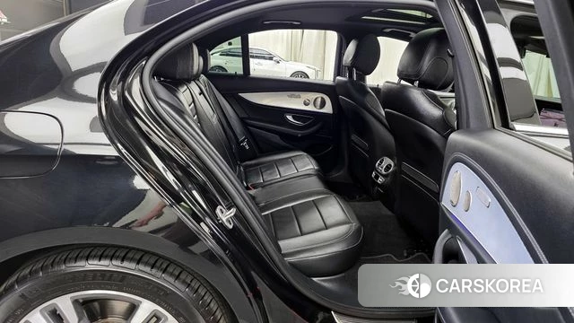 Mercedes-Benz E-Class W213 2021 Черный из Кореи, фото 3