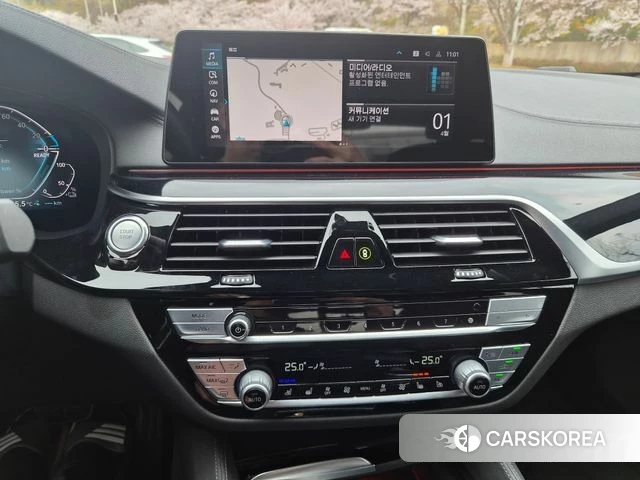 BMW 5 Series (G30) 2020 Белый из Кореи, фото 3