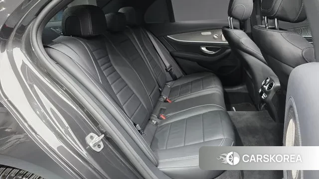 Mercedes-Benz E-Class W213 2023 Серый из Кореи, фото 3