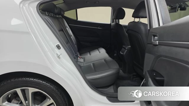 Hyundai Avante AD 2018 Белый из Кореи, фото 3