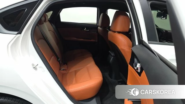 Kia The New K3 2nd generation 2024 Белый из Кореи, фото 3