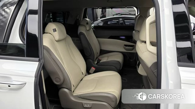 Kia Carnival 4th generation 2023 Белый из Кореи, фото 3