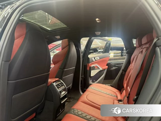BMW X6 M 2023 Черный из Китая, фото 3