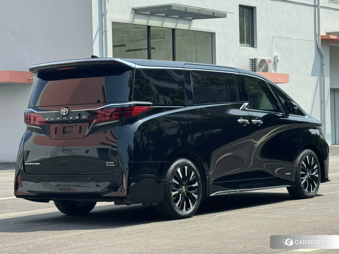 Toyota Elfa 2023 Черный из Китая, фото 3