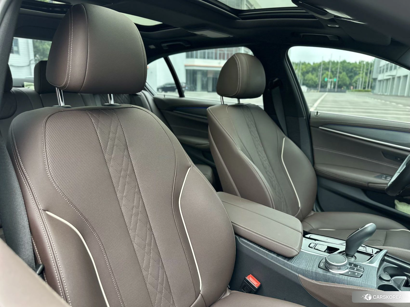 BMW 5 series 2020 Серебристо-серый из Китая, фото 3