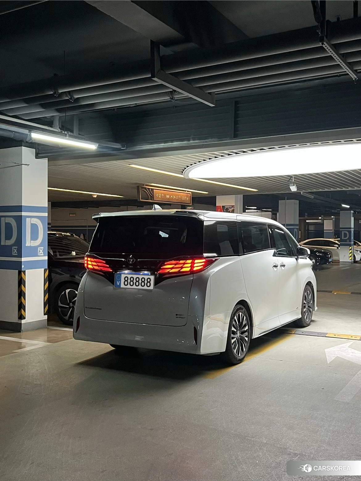Toyota Wilfa 2023 Белый из Китая, фото 3