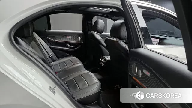 Mercedes-Benz E-Class W213 2022 Белый из Кореи, фото 3