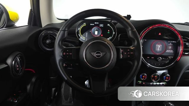 Mini Cooper Electric 2022 Черный из Кореи, фото 3