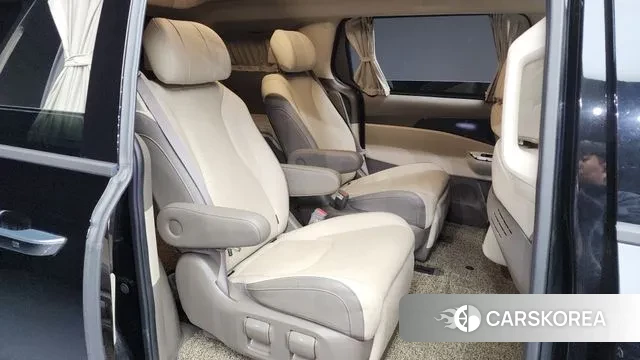 Kia Carnival 4th generation 2022 Черный из Кореи, фото 3