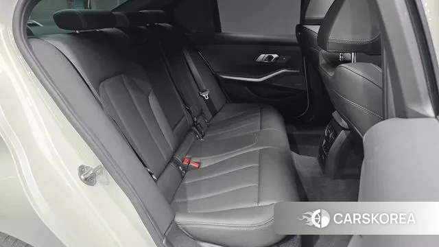 BMW 3 Series (G20) 2025 Белый из Кореи, фото 3