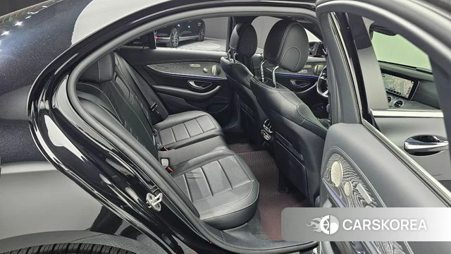 Mercedes-Benz E-Class W213 2022 Черный из Кореи, фото 3