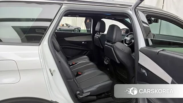 Peugeot 5008 second generation 2022 Белый из Кореи, фото 3