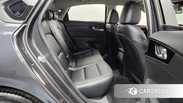 Kia The New K3 2nd generation 2024 Серый из Кореи, фото 3