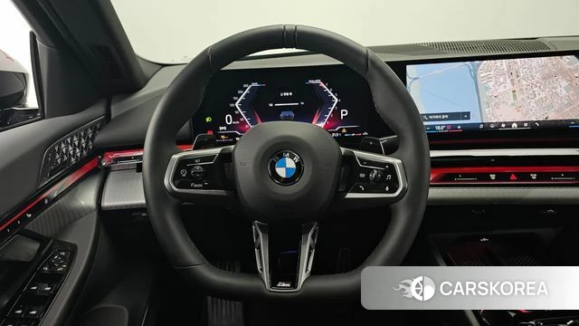 BMW 5 Series (G60) 2025 Черный из Кореи, фото 3