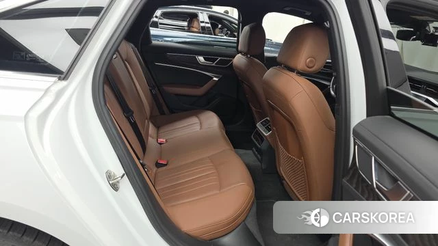 Audi A6 (C8) 2021 Белый из Кореи, фото 3
