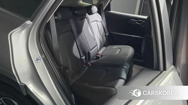 Kia Sportage 5th Generation Hybrid 2023 Серебристо-серый из Кореи, фото 3