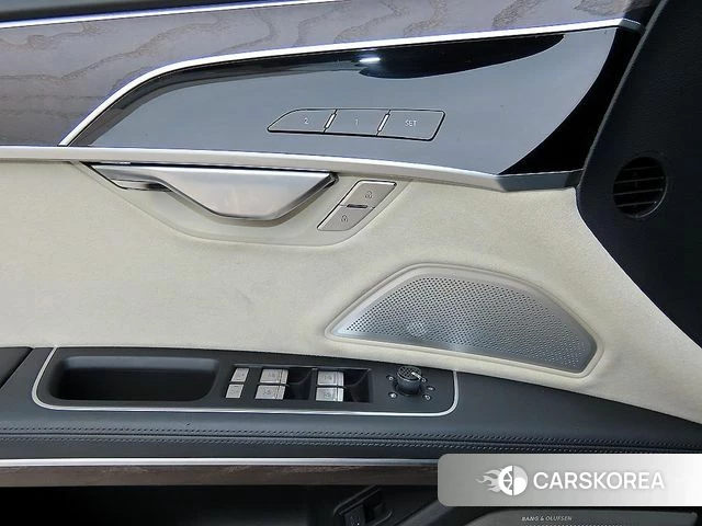 Audi A8 (D5) 2022 Черный из Кореи, фото 3