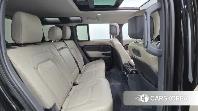 Land Rover Defender (L663) 2022 Черный из Кореи, фото 3