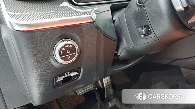 Mercedes-Benz C-Class W206 2023 Белый из Кореи, фото 3