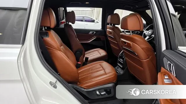 BMW X7 (G07) 2023 Белый из Кореи, фото 3